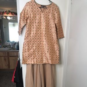 Outfit Set: Indian Fashion